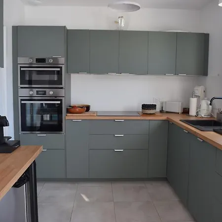 Maison 3 A 2 Pas Du *